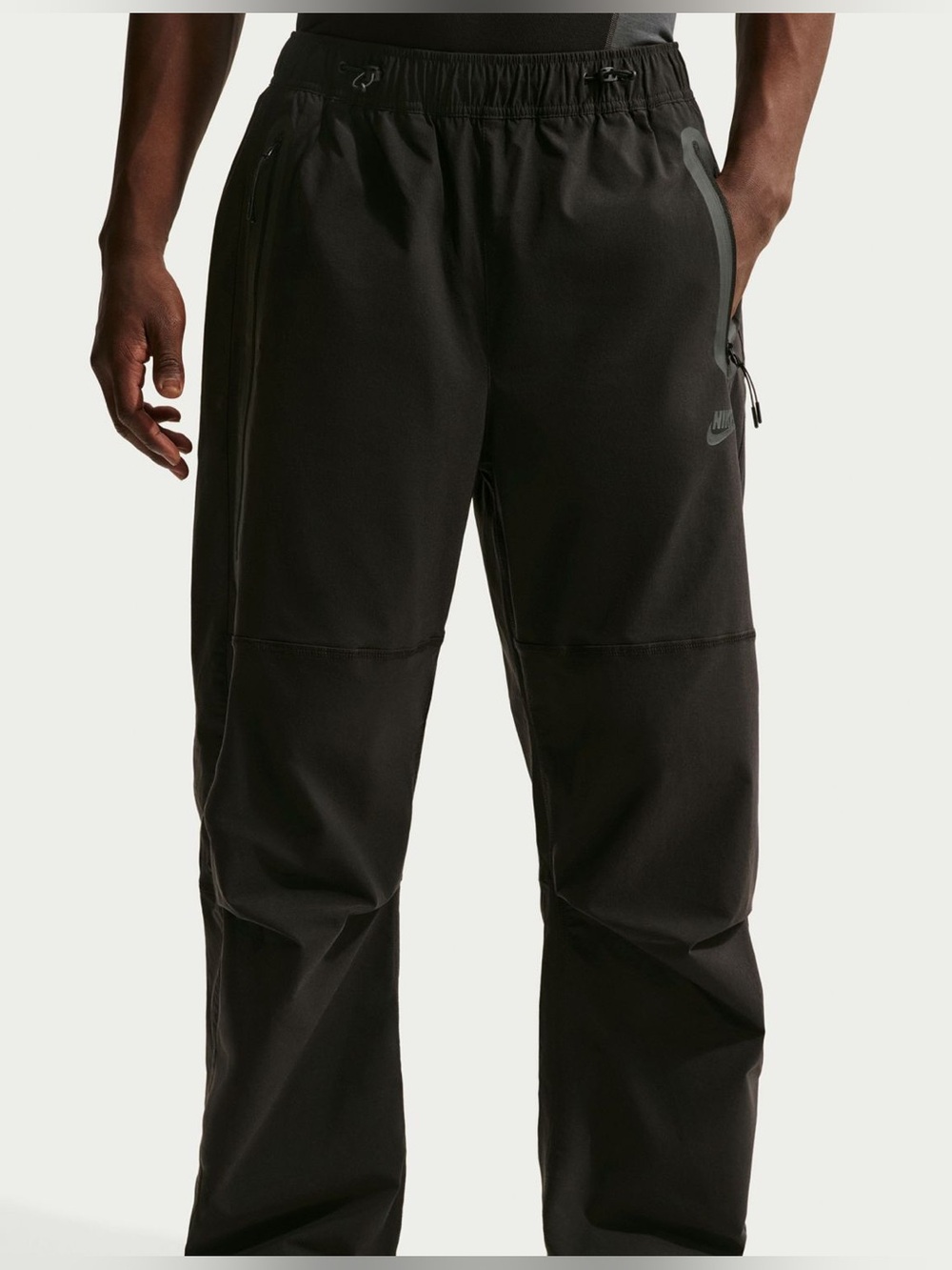 NWT Nike Men’s Tech Woven Oversized Pants, Large